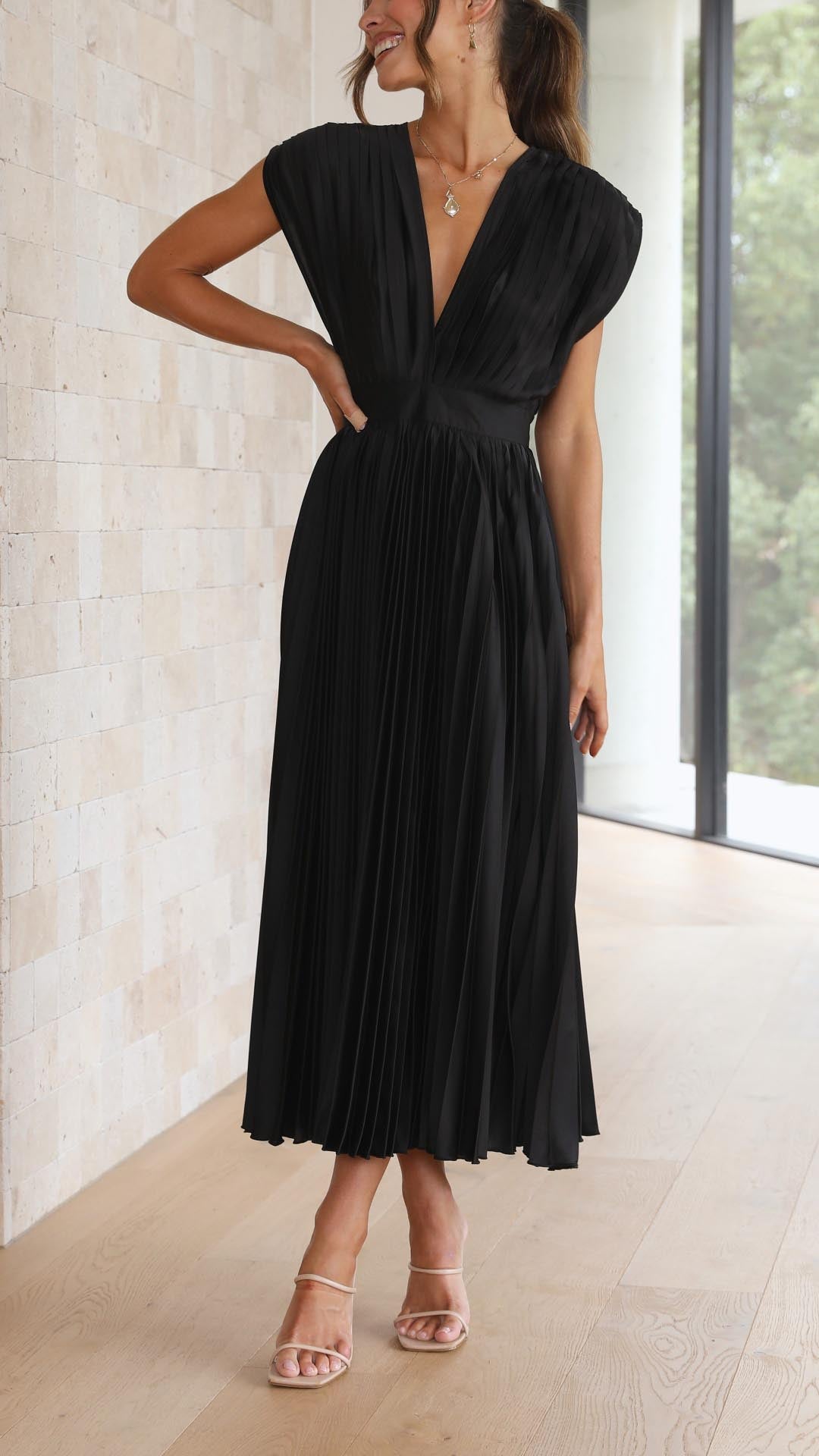 Maison-Blanche-Paris™ | Robe plissée élégante